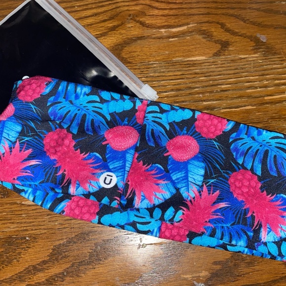 NWT  Athletic Headband - Picture 1 of 4